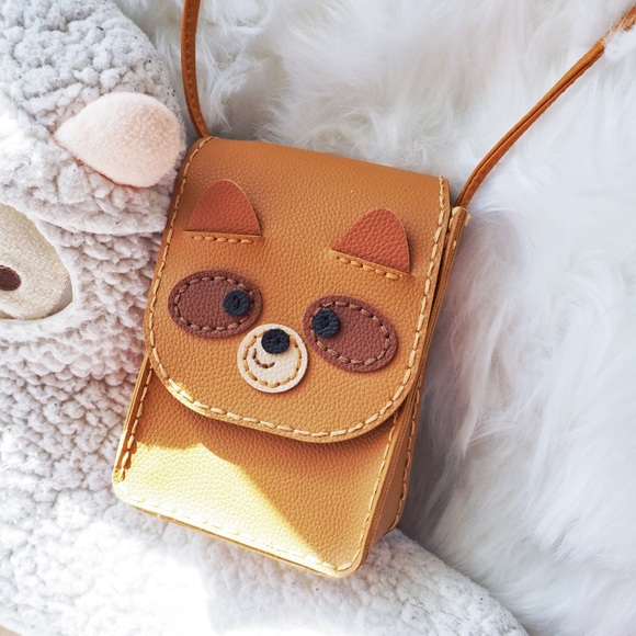 Handmade red panda crossbody bag, suitable for cellphone and wallet. - Picture 1 of 2